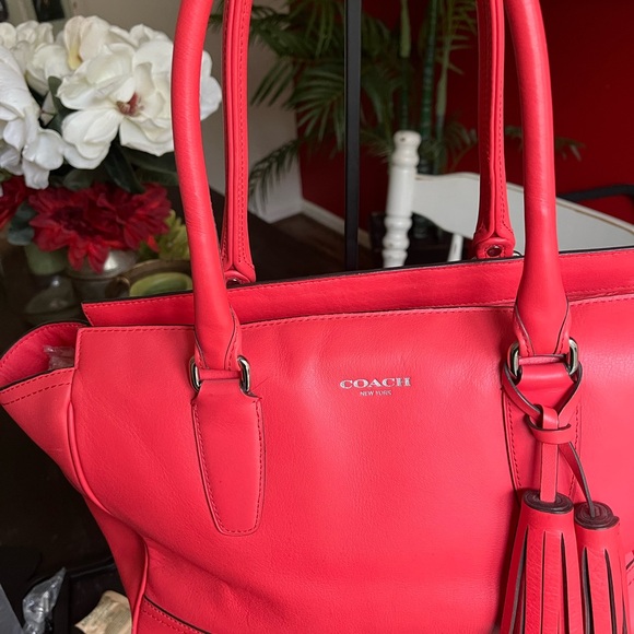 Coach Bold Red Leather Shoulder Bag - Picture 7 of 7